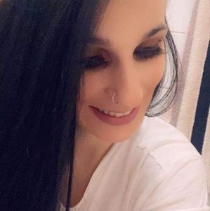 Meet your Posher, Ana claudia